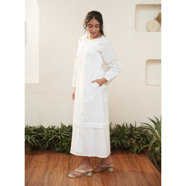 Capsule 16 - White Cotton Dress